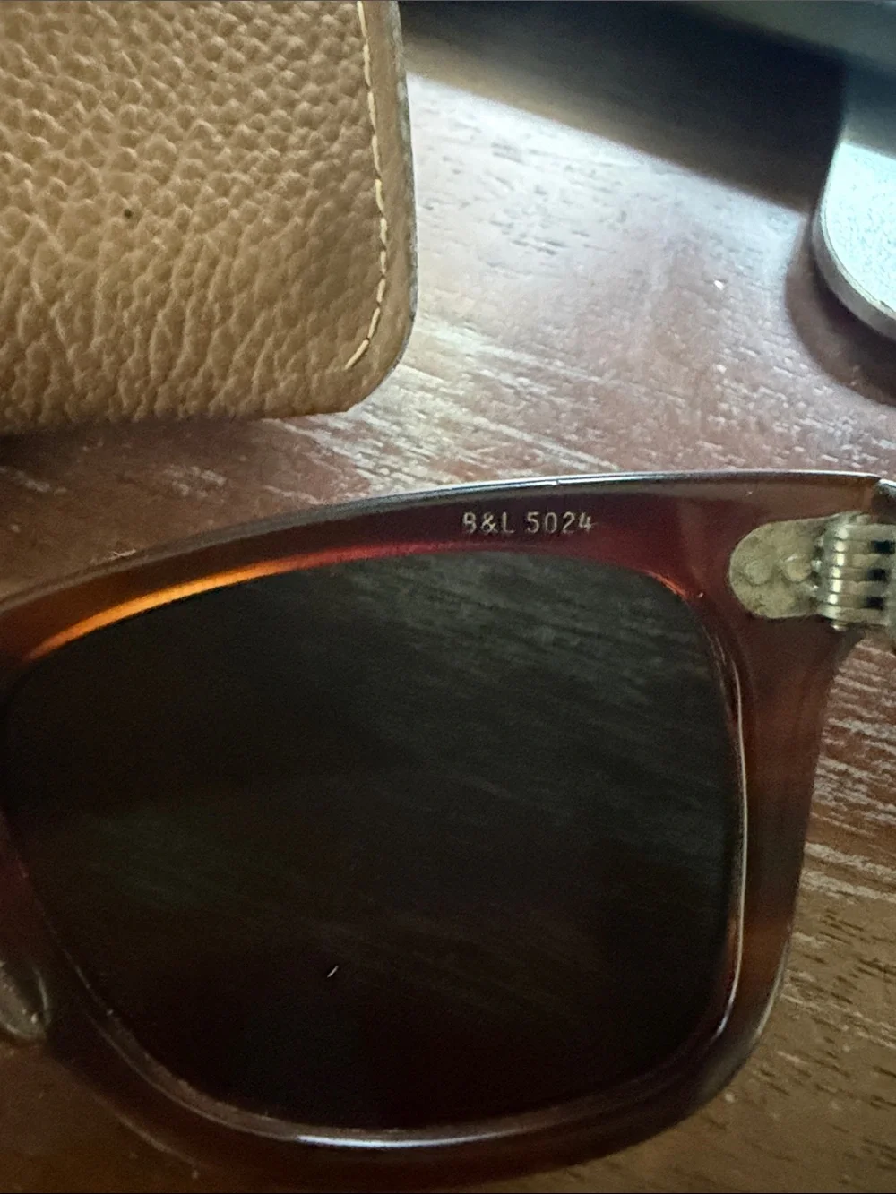 Vintage B&L Ray Ban Brown Tortoiseshell Sunglasses with tan soft case